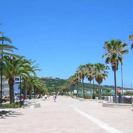 Antoniano Apartment *